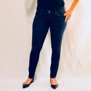 Low rise skinny jeans.